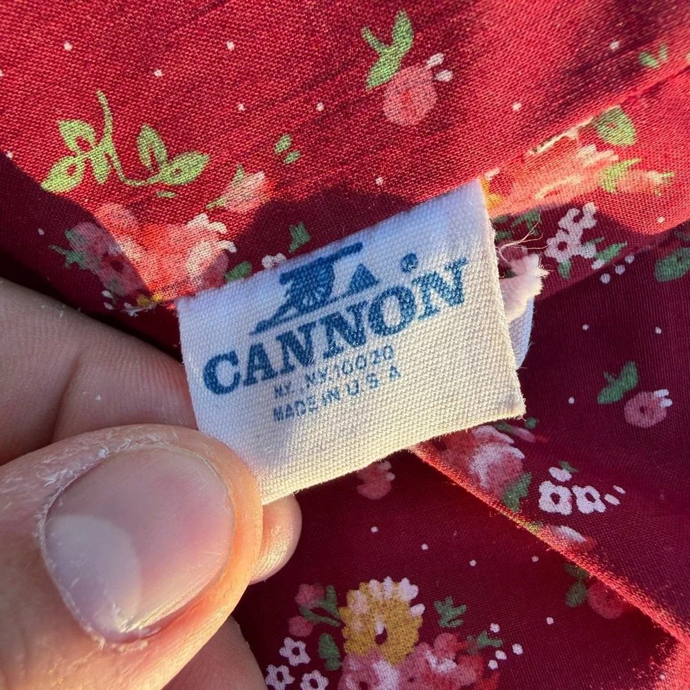 Vintage Cannon Floral Calico Quilted Bedspread Red Cottagecore Made in USA 94x81